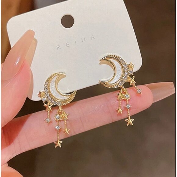 NWT 14K Gold Plated Star & Moon Sparkly Dangly Stud Earrings Women's - Picture 3 of 13